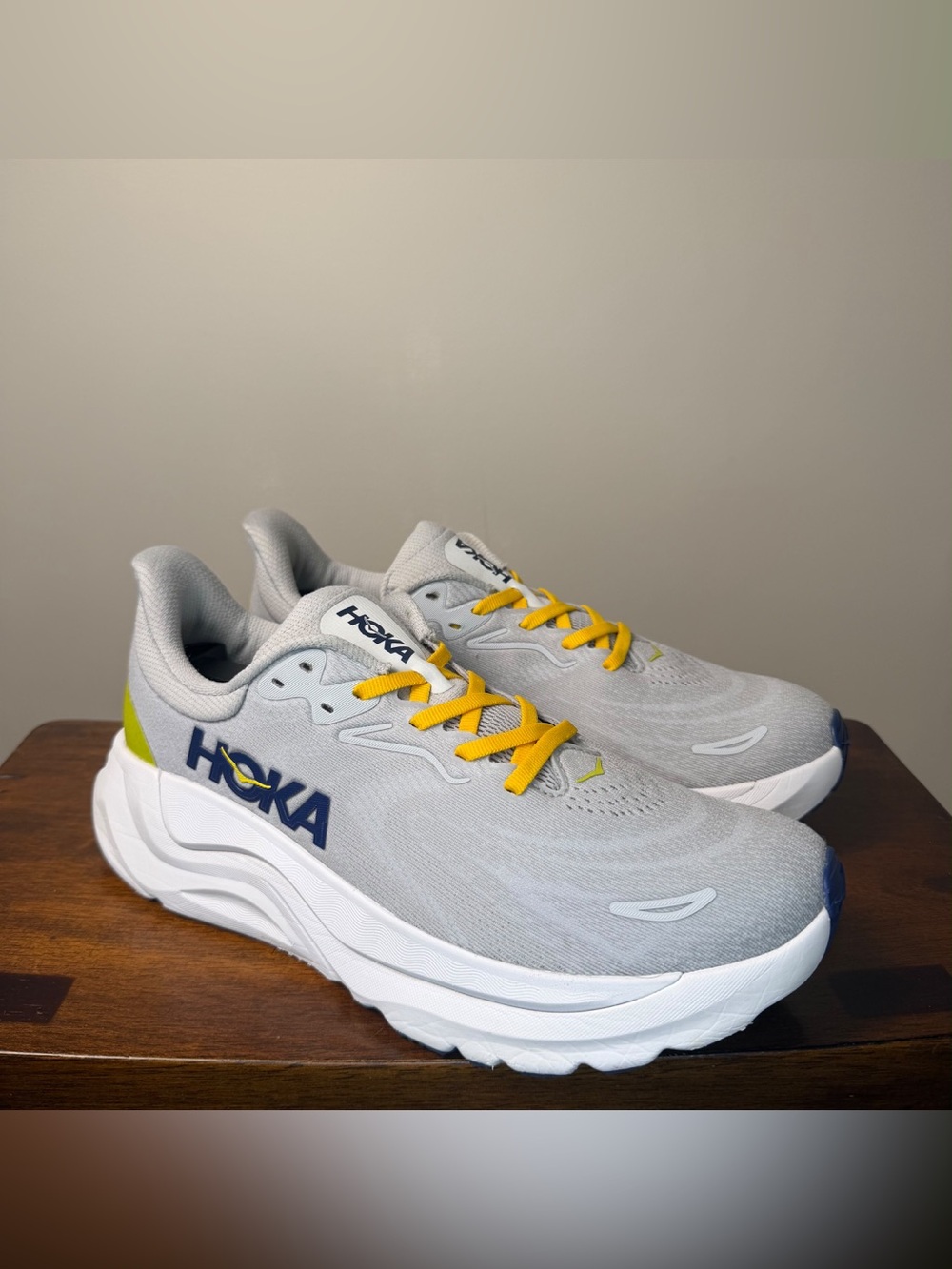 HOKA Arahi 8 Men’s 9 D Stardust Cosmic Grey 1168690 SSTC Running Shoes